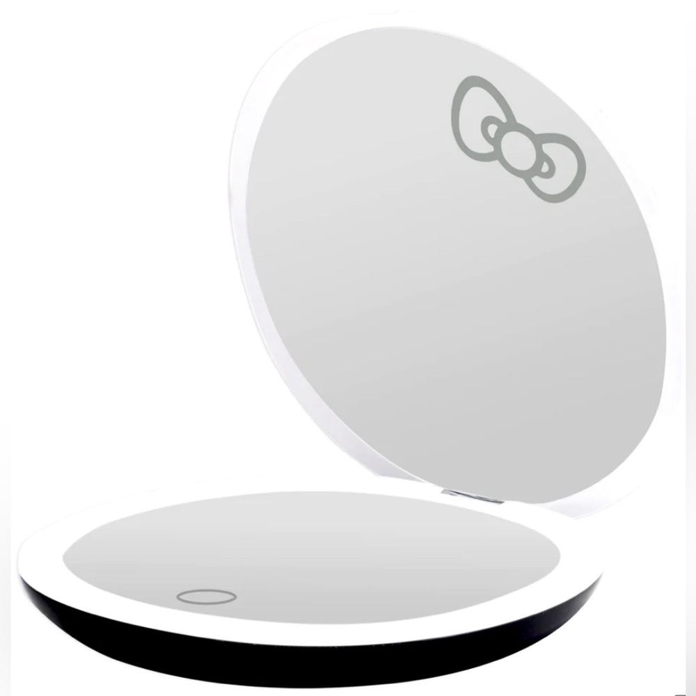 Impressions Vanity Hello Kitty Supercute Signature Print LED Compact Mirror - Picture 4 of 7